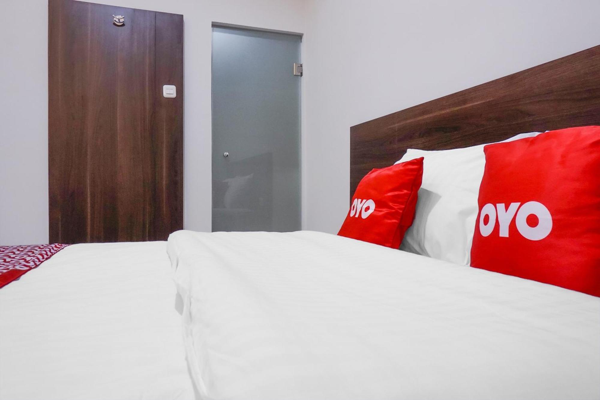 Hotel OYO 90115 Near Pasar Baru Yakarta Exterior foto