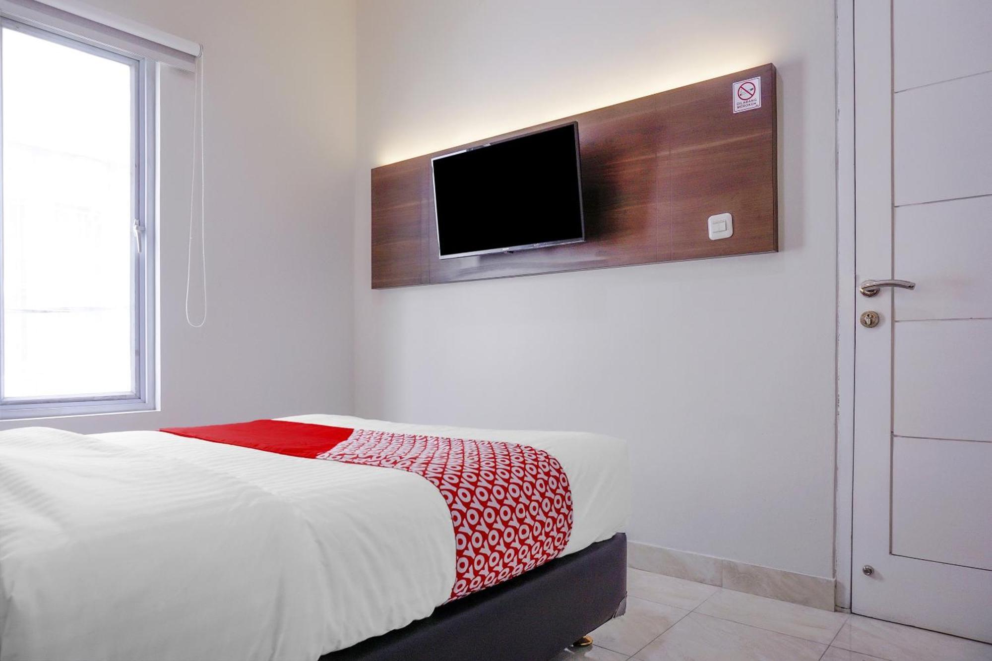 Hotel OYO 90115 Near Pasar Baru Yakarta Exterior foto